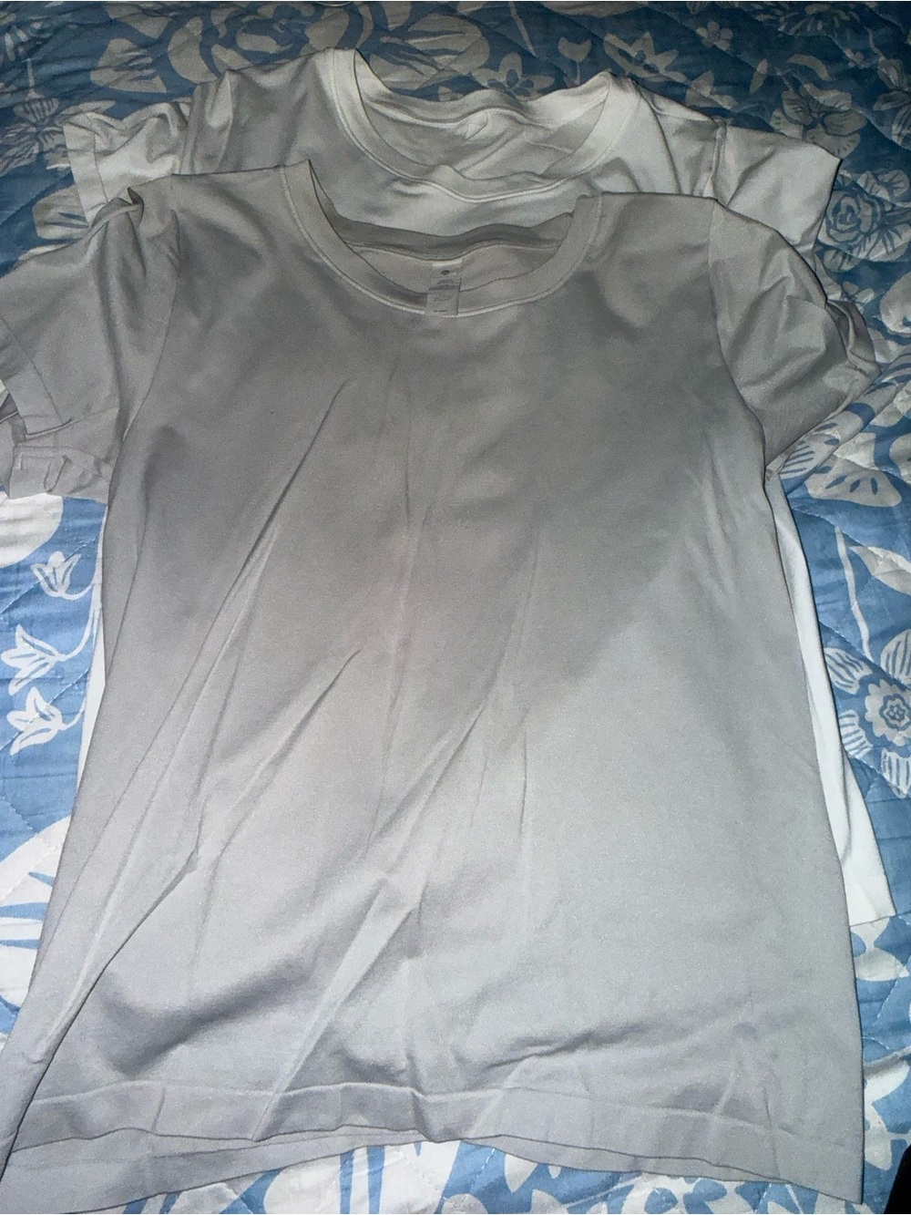 Pack of Two Basic Crewneck Tees - White and Light Gray